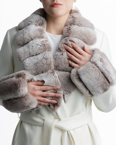 Abrigo Invierno Kloer Taupe - Detalle piel