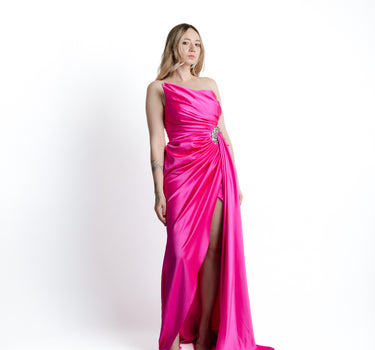 Vivienne Fuchsia Crystal Gown vista frontal