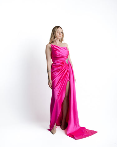 Vivienne Fuchsia Crystal Gown vista frontal
