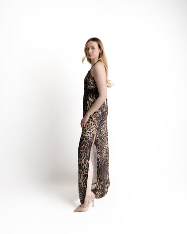 Serena Leopard Maxi Dress vista lateral