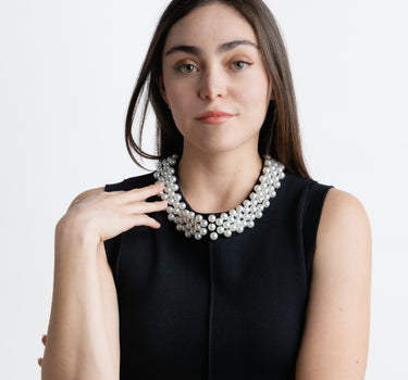 Vestido Perlas Kloer - Detalle collar de perlas